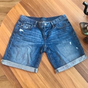 LOFT Relaxed Fit Shorts 💜